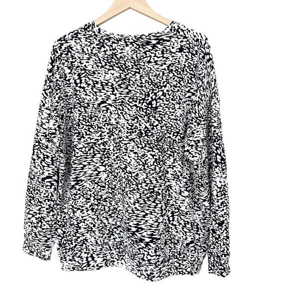 Athleta Black White Printed Balance Pullover Sweater Sz L - Picture 5 of 5